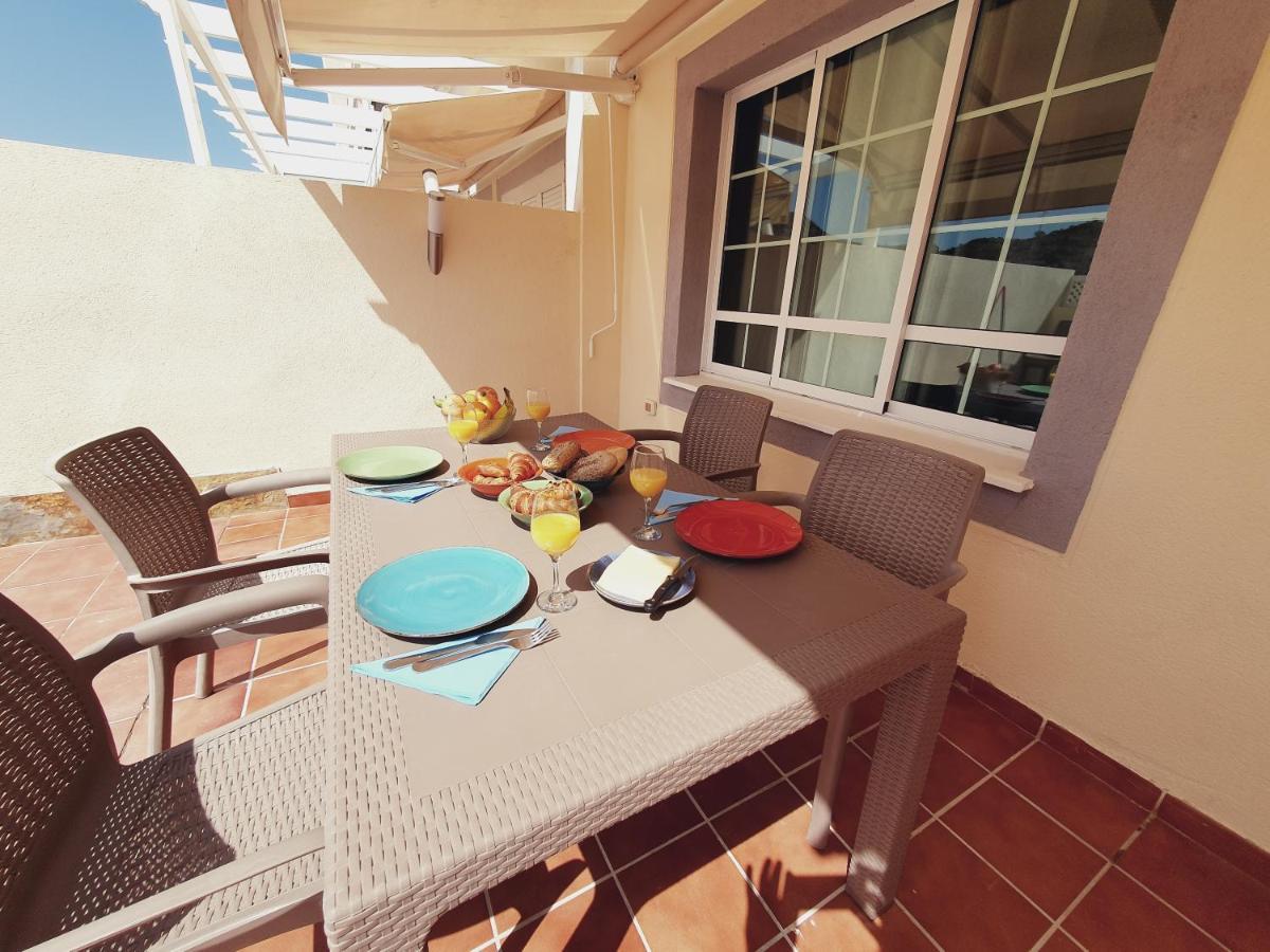 Modern Family Home Above Swimming Pool Puerto Rico  Kültér fotó